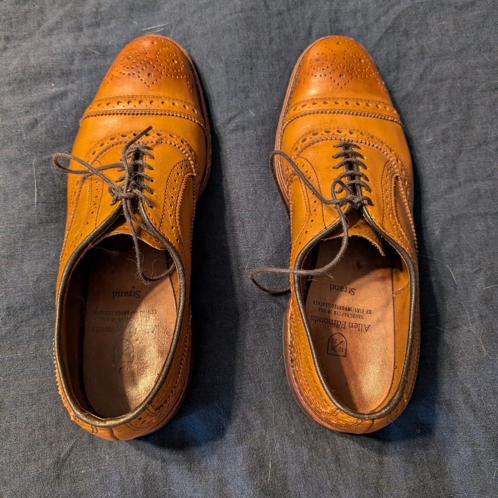 Allen Edmonds Walnut Strand 6.5D